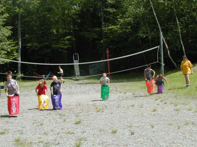 Images/bbq 2000 sackrace.jpg